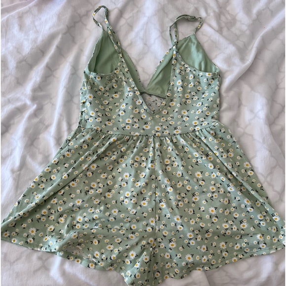 Forever 21 Sage Green Floral Romper - Picture 8 of 13